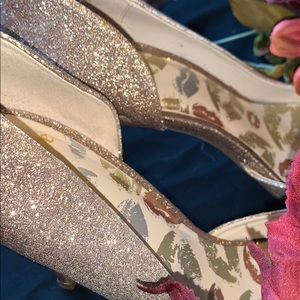 Gold Juicy Couture Heels, size 10